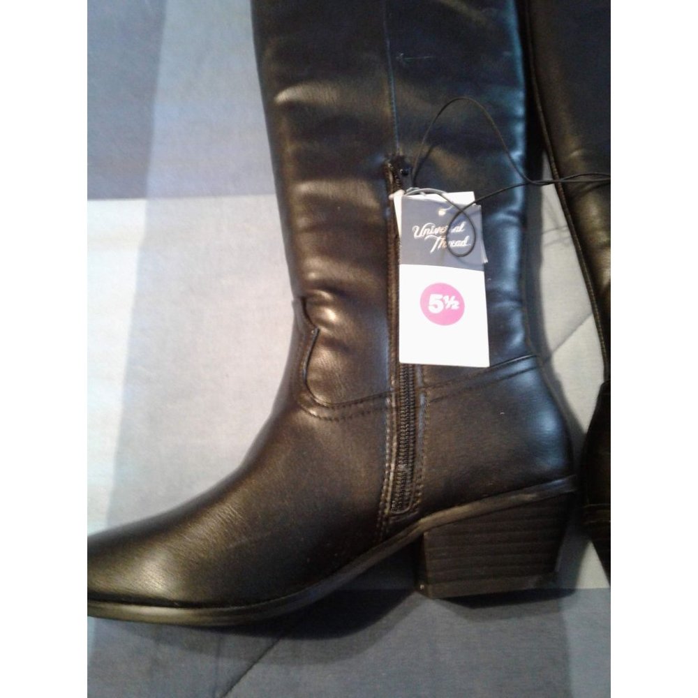 Universal Threads New Black Ladies Boots Size 5 1/2 NWT